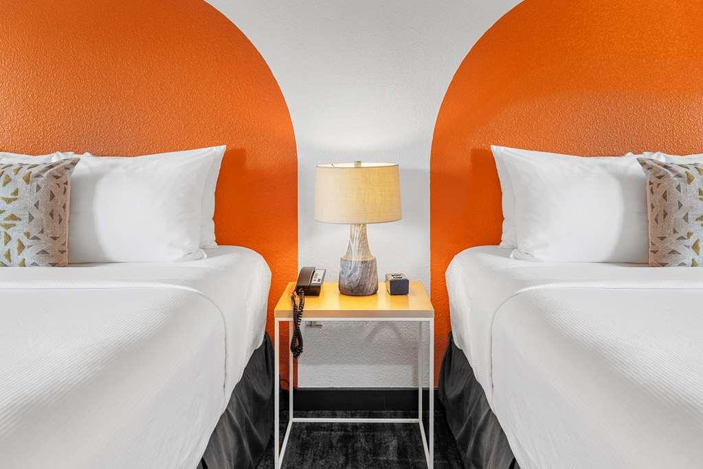 The Sandman Santa Rosa Sonoma, Ascend Hotel Collection Room photo